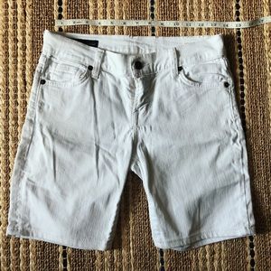 Mid thigh white shorts